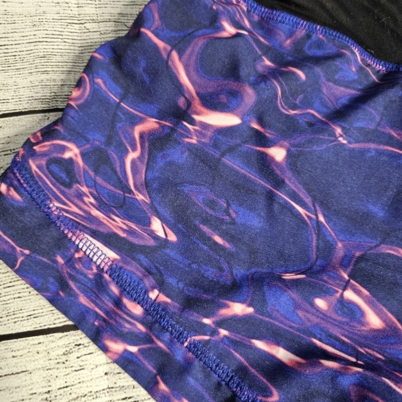 ATHLETIC shorts- vibrant! - Picture 9 of 10